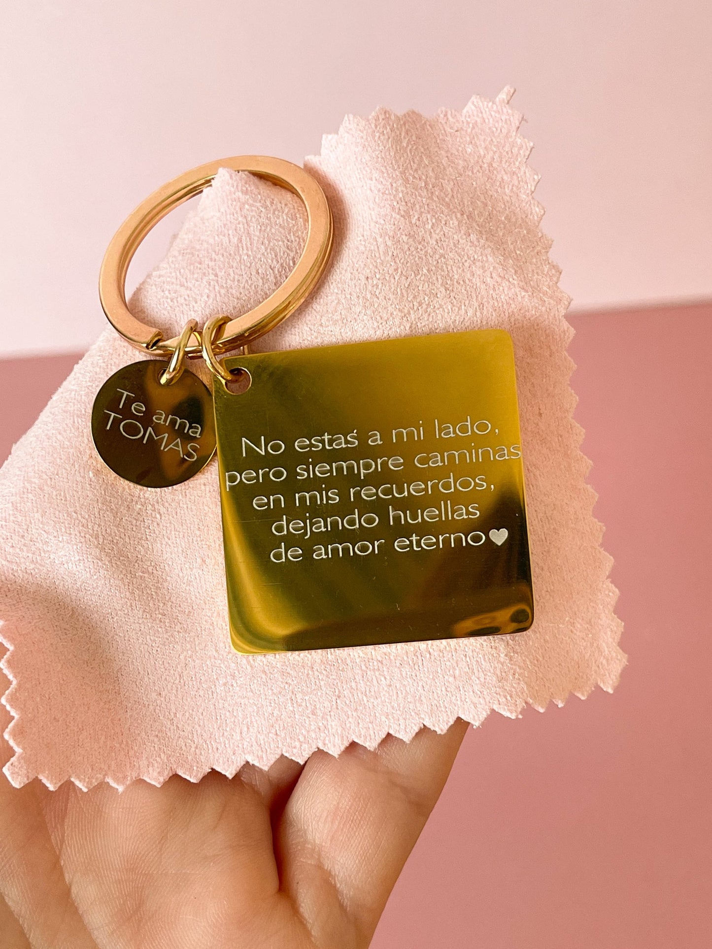 Llavero Dorado